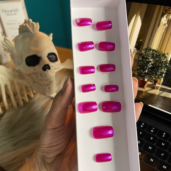 Custom nail bundle for @Lomack_ - Picture 2 of 2